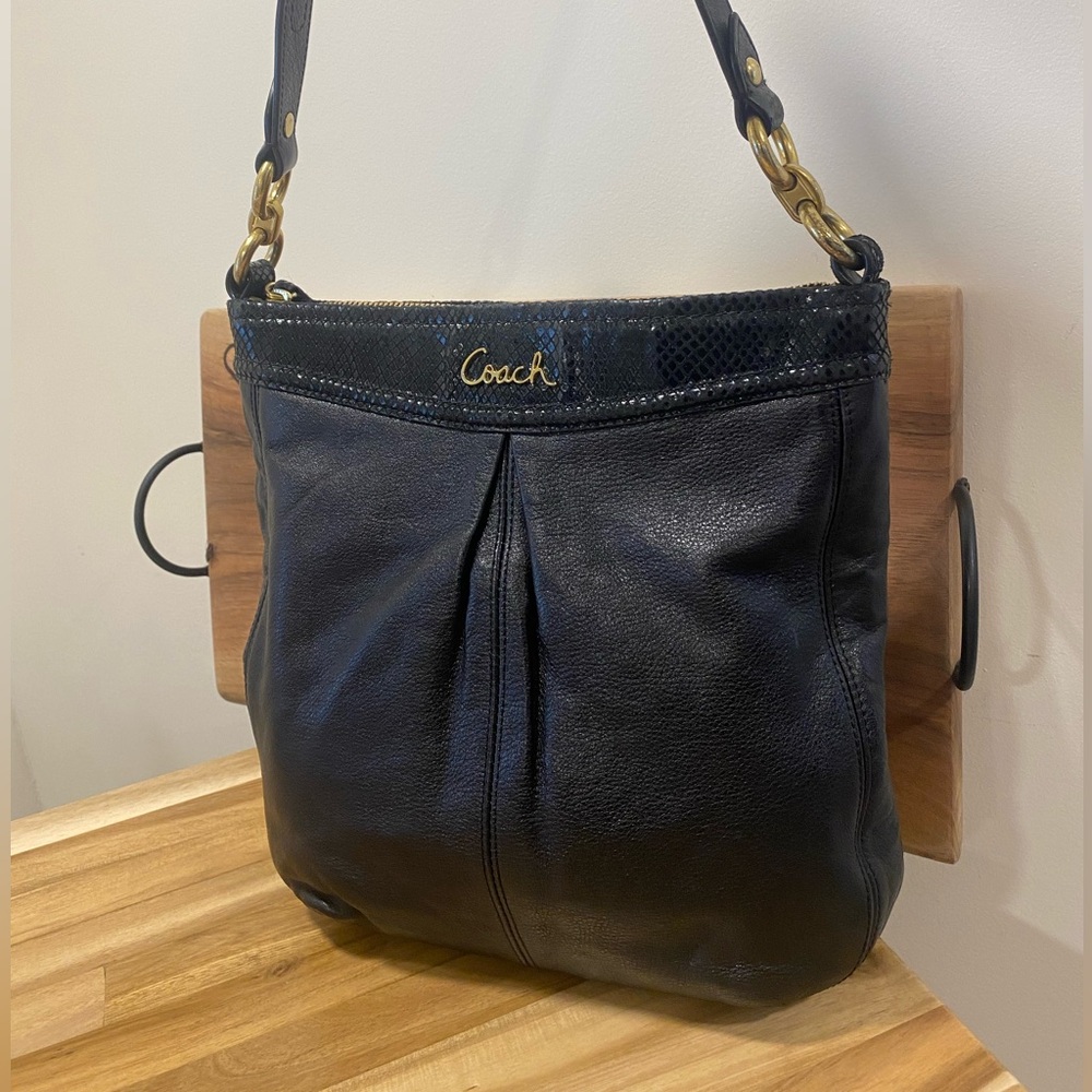 Coach Ashley black leather hippie Purse medium shoulder bag